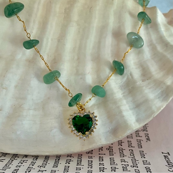 Green Heart shaped necklaces with natural stones - Picture 12 of 12